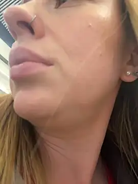 Sweet   Emily online show from November 19, 2025, 1:22 pm