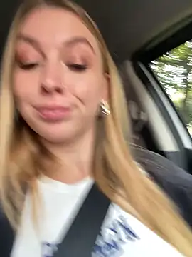 Sweet   Emily online show from September 22, 2025, 2:12 pm