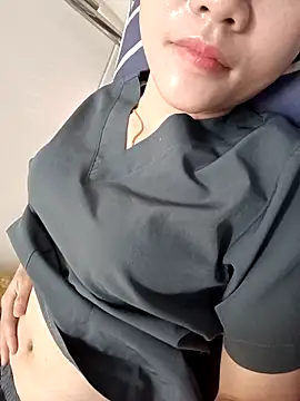 2 sex online show from May 8, 2026, 4:38 am