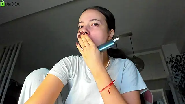 IreneVON online show from April 18, 2026, 3:31 am