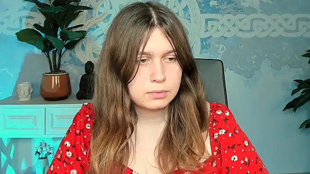 FioraMarmoris online show from October 15, 2025, 1:41 pm