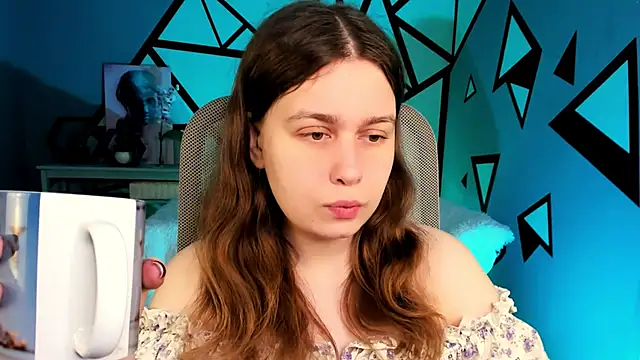 FioraMarmoris online show from March 29, 2026, 5:20 am