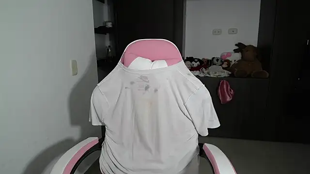 Snapshot of venelope1 chatting on May 17, 2026, 2:55 am venelope1 online show from May 17, 2026, 2:55 am