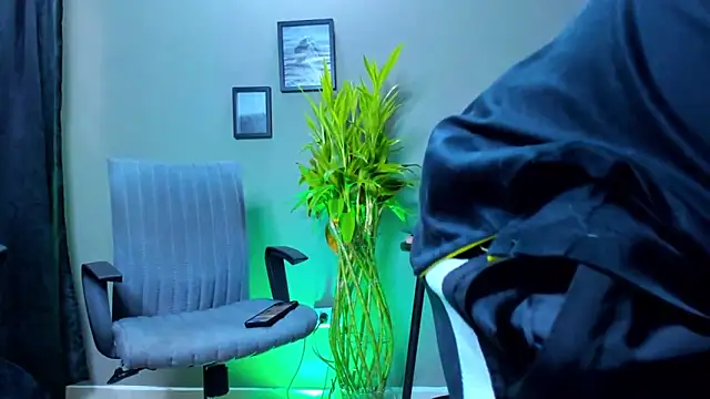 Damian 022 online show from October 19, 2025, 2:20 pm