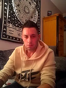 Snapshot of thatdude9_9_9 chatting on November 15, 2025, 8:29 am thatdude9 9 9 online show from November 15, 2025, 8:29 am