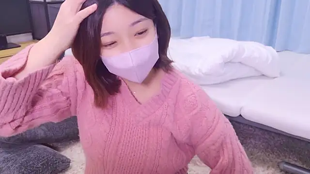 Snapshot of HaruruHappy chatting on January 12, 2025, 12:01 pm HaruruHappy online show from January 12, 2025, 12:01 pm