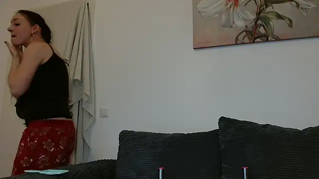 Snapshot of Jasmin-White chatting on November 19, 2025, 1:22 pm Jasmin-White online show from November 19, 2025, 1:22 pm