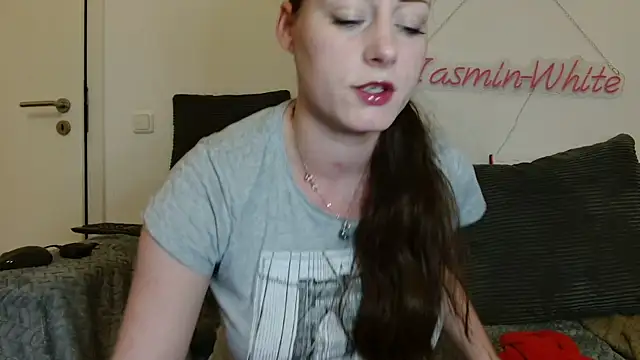 Jasmin-White online show from May 8, 2026, 2:54 pm