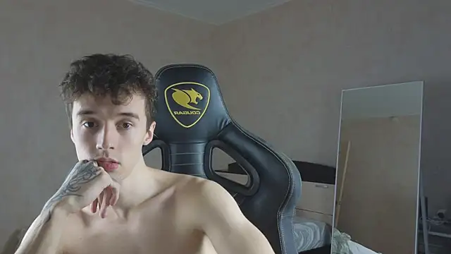 MasonWarholl online show from November 15, 2025, 7:18 pm