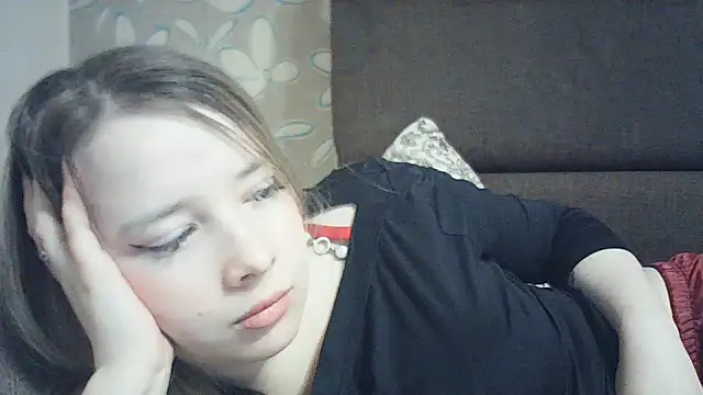 ViolaCandy online show from May 14, 2026, 5:59 am