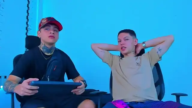 HOT boy2025 online show from November 9, 2025, 8:46 pm