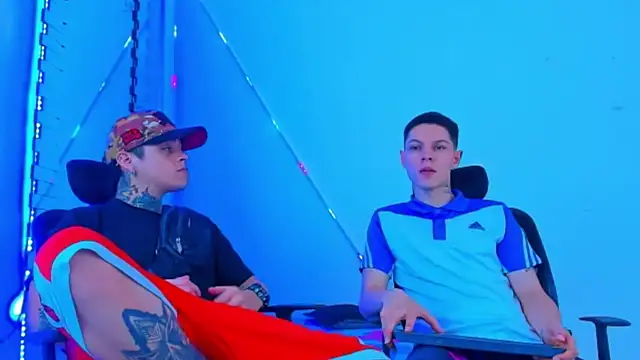 HOT boy2025 online show from October 18, 2025, 1:40 am