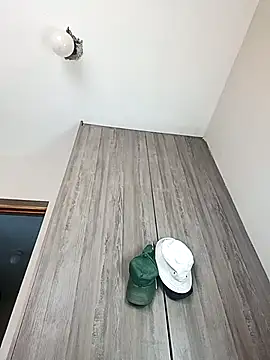 Mayo01  online show from December 3, 2025, 8:14 am