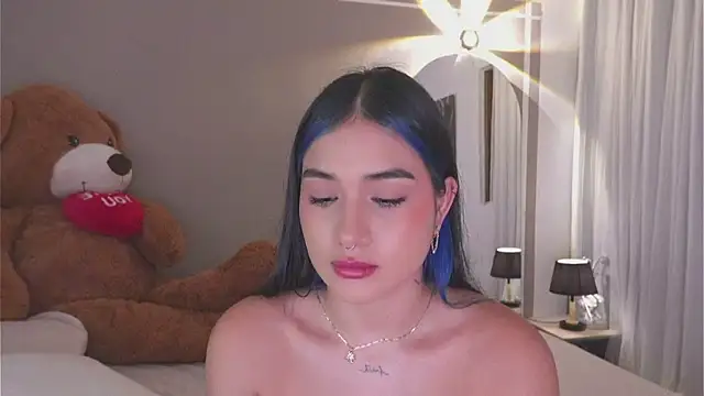 AnnyHizzle online show from October 16, 2025, 1:36 am