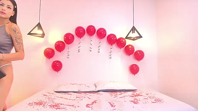 Tinny and Candy online show from February 14, 2025, 1:29 pm