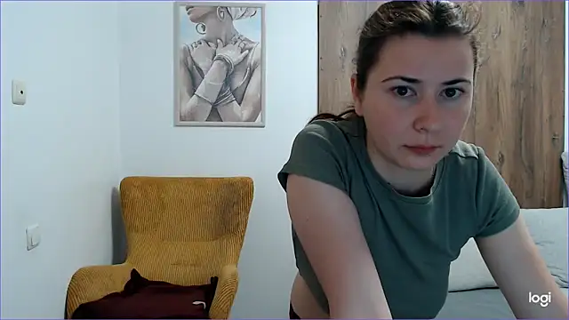VioletaFlower7 online show from June 4, 2026, 7:46 am