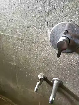 Snapshot of Aunty_Loverboy69 chatting on September 15, 2025, 6:14 am Aunty Loverboy69 online show from September 15, 2025, 6:14 am