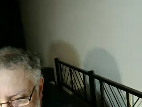 Snapshot of 100Tauros chatting on October 21, 2025, 8:58 am 100Tauros online show from October 21, 2025, 8:58 am