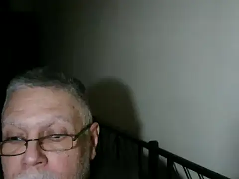 Snapshot of 100Tauros chatting on November 3, 2025, 10:02 pm 100Tauros online show from November 3, 2025, 10:02 pm