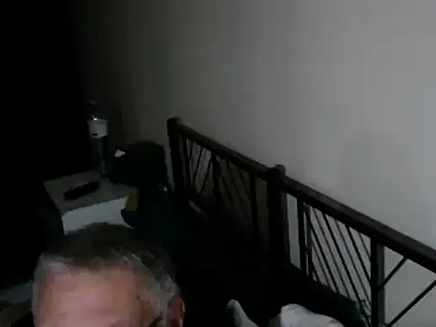 Snapshot of 100Tauros chatting on October 19, 2025, 8:11 pm 100Tauros online show from October 19, 2025, 8:11 pm