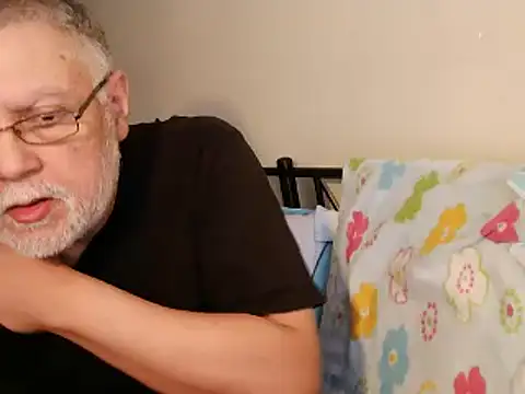 Snapshot of 100Tauros chatting on October 13, 2025, 10:28 am 100Tauros online show from October 13, 2025, 10:28 am