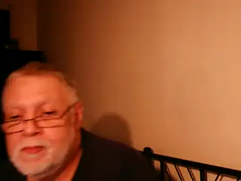 Snapshot of 100Tauros chatting on October 16, 2025, 9:12 pm 100Tauros online show from October 16, 2025, 9:12 pm