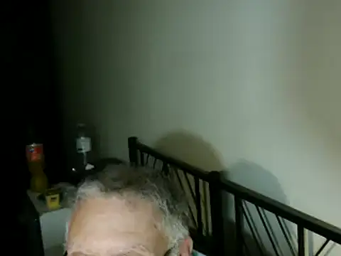 Snapshot of 100Tauros chatting on October 22, 2025, 9:13 pm 100Tauros online show from October 22, 2025, 9:13 pm