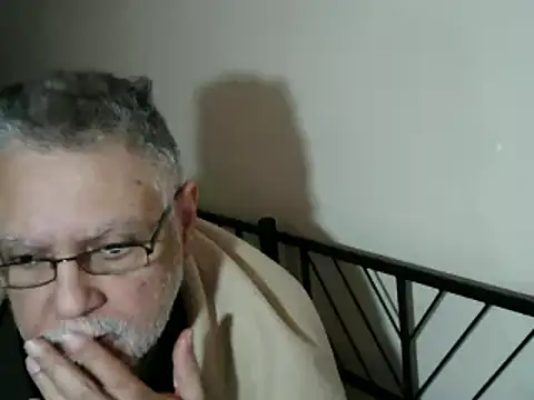 Snapshot of 100Tauros chatting on November 20, 2025, 10:38 am 100Tauros online show from November 20, 2025, 10:38 am