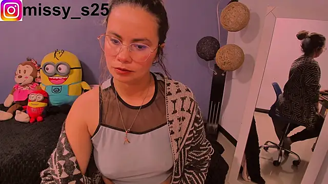 Snapshot of gigi_stephans chatting on September 16, 2025, 1:28 am gigi stephans online show from September 16, 2025, 1:28 am