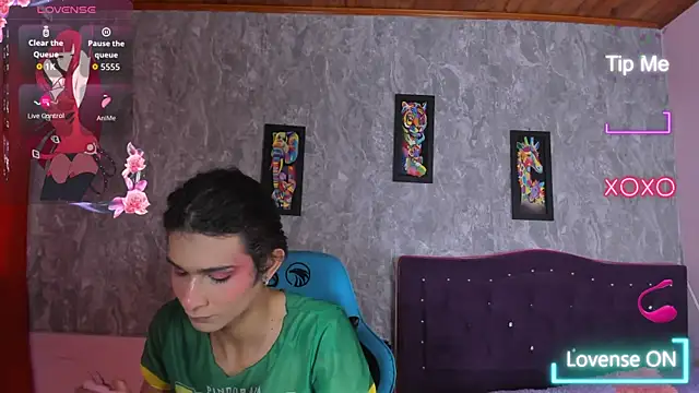 Mara friendboy699 online show from October 13, 2025, 7:59 pm