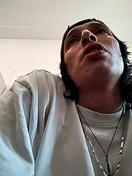 Koflaaxxx online show from March 9, 2025, 7:01 am