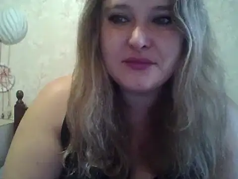 Snapshot of ParisMimi chatting on October 20, 2025, 8:15 am ParisMimi online show from October 20, 2025, 8:15 am