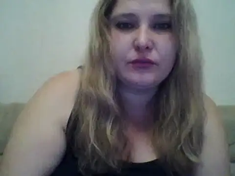 Snapshot of ParisMimi chatting on November 17, 2025, 7:23 am ParisMimi online show from November 17, 2025, 7:23 am