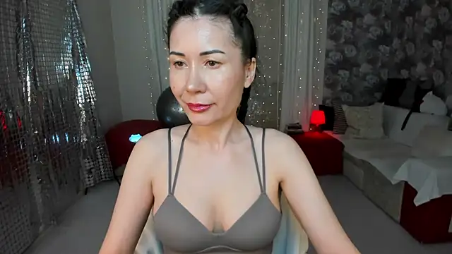KarinaSweeety online show from June 15, 2026, 7:30 am