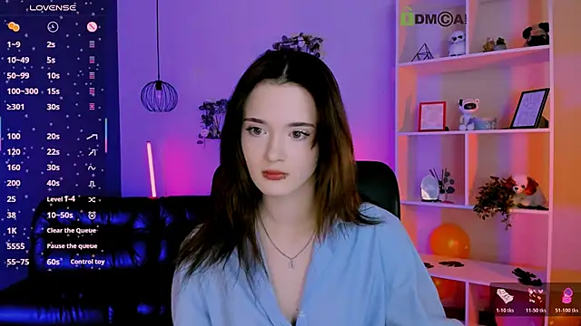 liana kisses online show from April 11, 2026, 7:06 pm