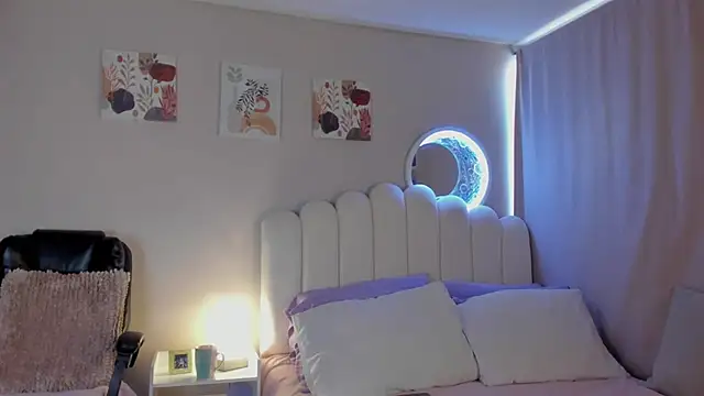 martinaaricci online show from November 7, 2025, 1:59 pm