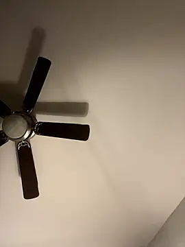 Snapshot of goldbuni chatting on December 4, 2024, 2:09 pm goldbuni online show from December 4, 2024, 2:09 pm