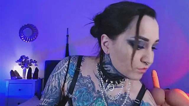 Snapshot of SindelDark chatting on February 2, 2025, 2:02 pm SindelDark online show from February 2, 2025, 2:02 pm