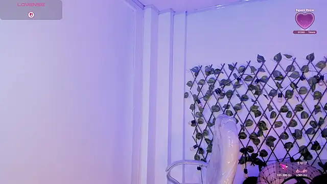 Snapshot of Violeta_dss chatting on October 19, 2025, 1:03 pm Violeta dss online show from October 19, 2025, 1:03 pm