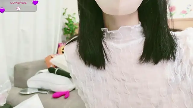 Snapshot of Conatsu chatting on October 25, 2025, 10:43 pm Conatsu online show from October 25, 2025, 10:43 pm