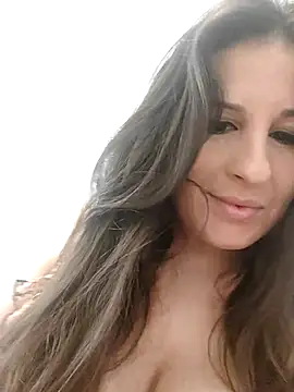 Snapshot of Miss_Mia_5 chatting on February 28, 2025, 9:58 am Miss Mia 5 online show from February 28, 2025, 9:58 am