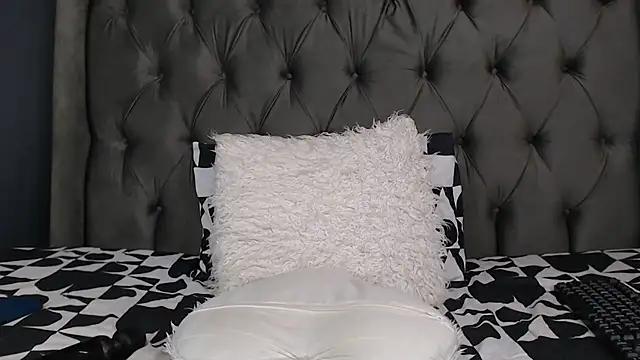 LOYAL SASHA online show from January 15, 2026, 6:00 pm