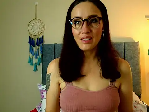 Snapshot of IberianMoonMK chatting on October 12, 2025, 11:22 am IberianMoonMK online show from October 12, 2025, 11:22 am