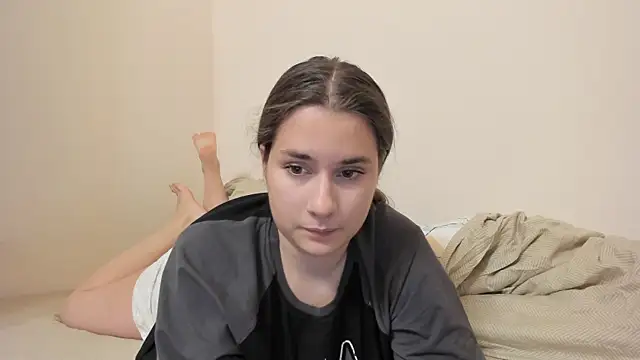 LunaWines online show from October 4, 2025, 8:54 pm