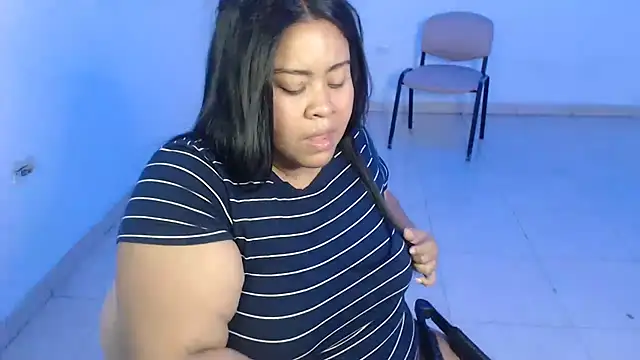 nikky2025 online show from September 18, 2025, 4:59 am