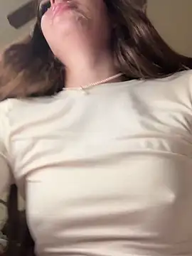 18petitewhitegirl online show from December 20, 2024, 9:28 pm