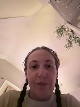 Littlelolo60 online show from April 10, 2026, 9:11 pm