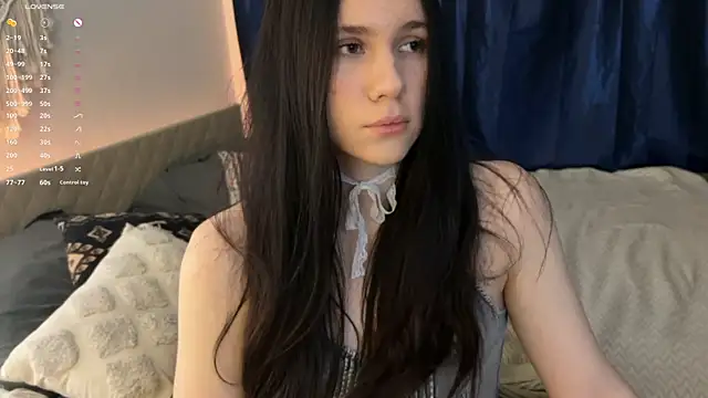 jennetdoll online show from January 10, 2025, 3:37 pm
