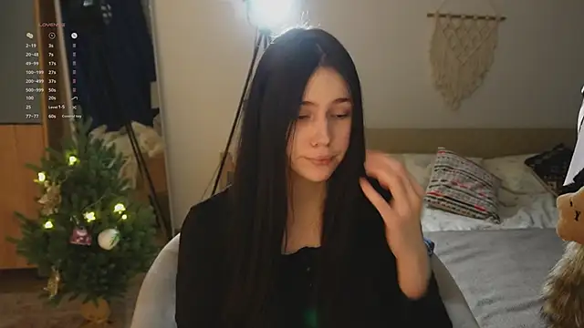 jennetdoll online show from January 7, 2026, 5:51 pm