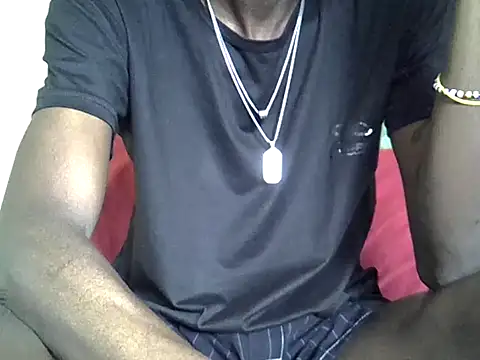 Delicious-D online show from May 12, 2026, 5:04 am
